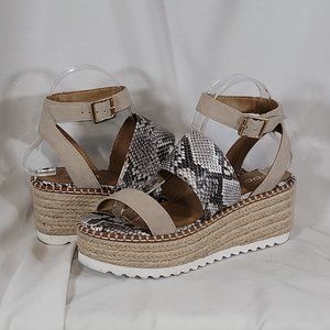 Soda Snakeskin Espadrille 2 Straps 1 ankle buckle - Like New - Size 8
